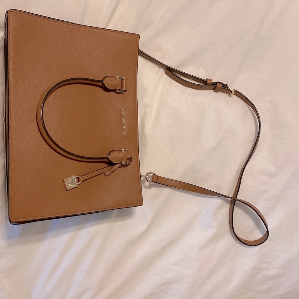 ❌❌❌SOLD ❌❌❌Michael Kors Satchel